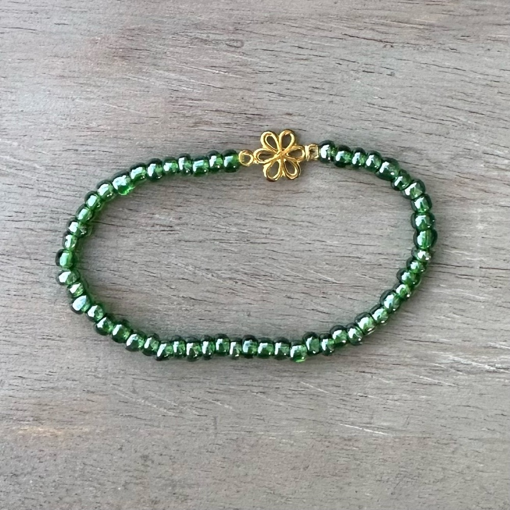 💥3/$10💥 Handmade Beaded Flower Bracelet